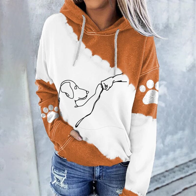 Trendy, loose-fitting hoodie with digital print