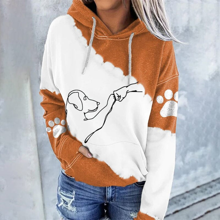 Trendy, loose-fitting hoodie with digital print