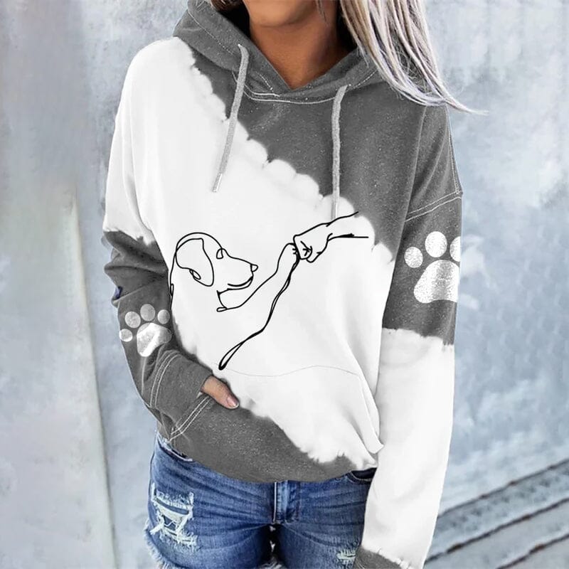 Trendy, loose-fitting hoodie with digital print