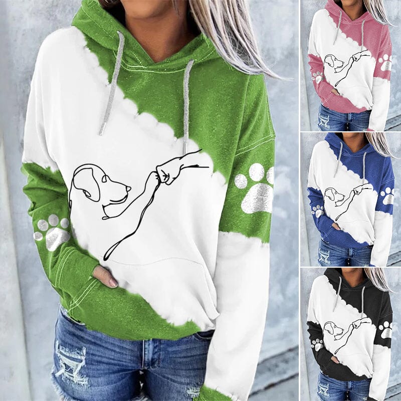 Trendy, loose-fitting hoodie with digital print